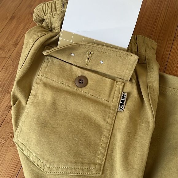 NWT High Waisted Avirex wide leg pants belle small
Cotton blend 
Mustard color - Picture 10 of 10